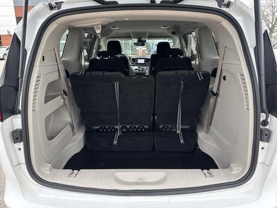 2023 Chrysler Voyager LX FWD