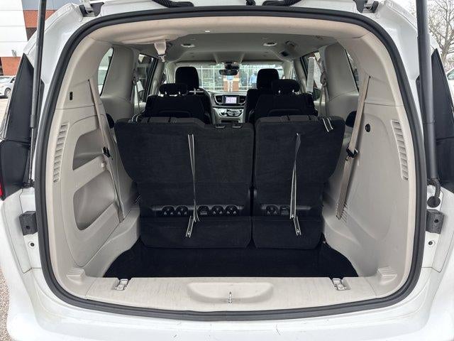 2023 Chrysler Voyager LX FWD