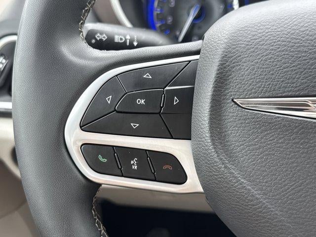 2023 Chrysler Voyager LX FWD