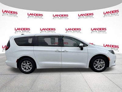 2023 Chrysler Voyager LX FWD