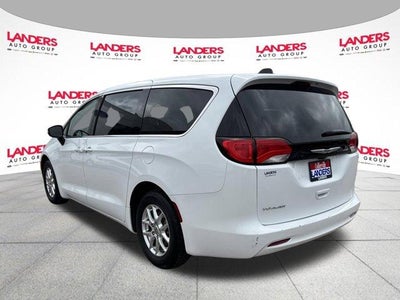 2023 Chrysler Voyager LX FWD