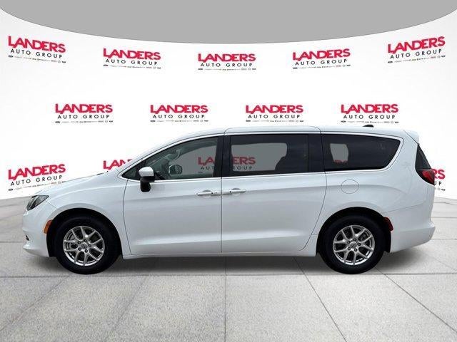 2023 Chrysler Voyager LX FWD