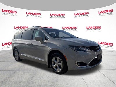 2017 Chrysler Pacifica Touring-L Plus FWD