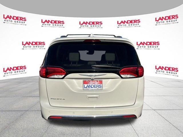 2017 Chrysler Pacifica Touring-L Plus FWD