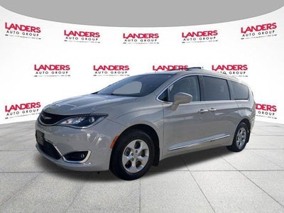 2017 Chrysler Pacifica Touring-L Plus FWD