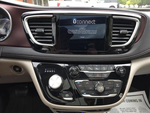 2019 Chrysler Pacifica Limited FWD