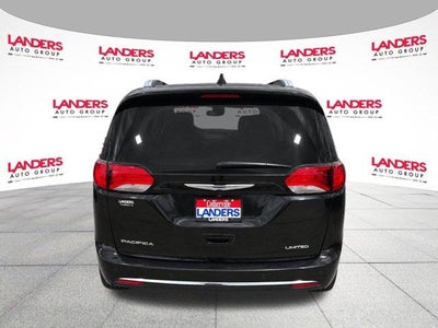 2019 Chrysler Pacifica Limited FWD