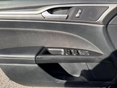 2017 Ford Fusion SE FWD