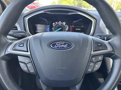 2017 Ford Fusion SE FWD