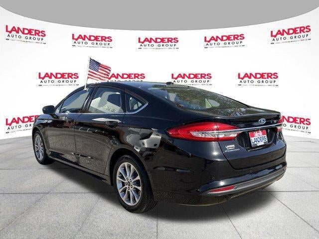 2017 Ford Fusion SE FWD