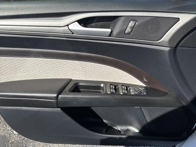 2020 Ford Fusion SE FWD