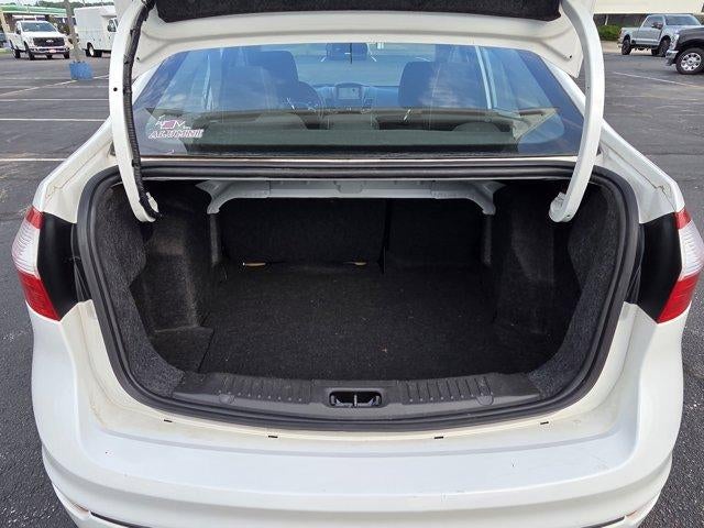 2016 Ford Fiesta 4dr Sdn SE