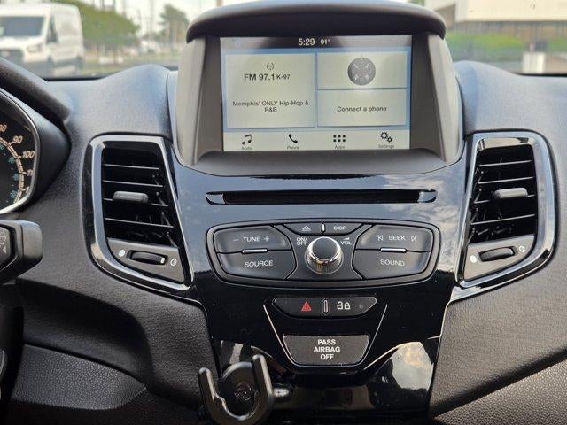 2016 Ford Fiesta 4dr Sdn SE