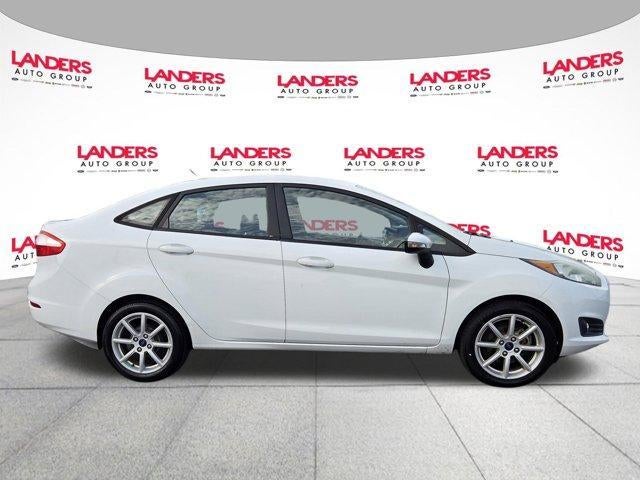 2016 Ford Fiesta 4dr Sdn SE