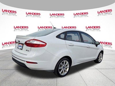 2016 Ford Fiesta 4dr Sdn SE