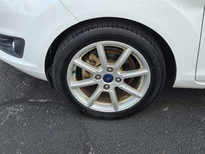 2016 Ford Fiesta 4dr Sdn SE