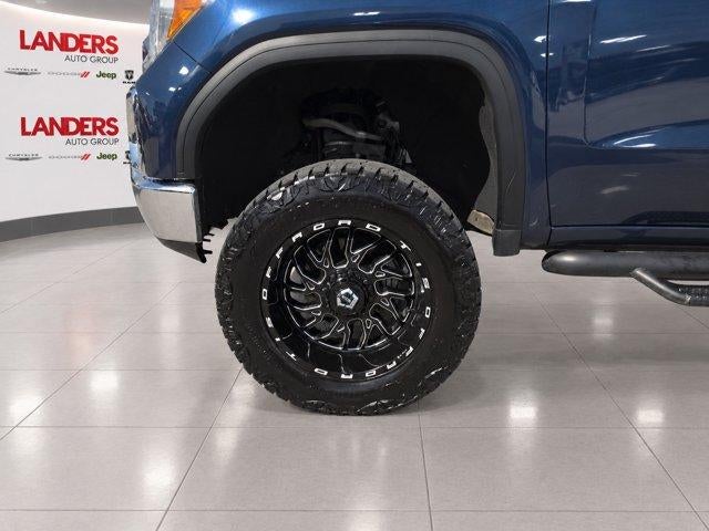 2019 GMC Sierra 1500 Crew Cab Short Box 4-Wheel Drive SLT