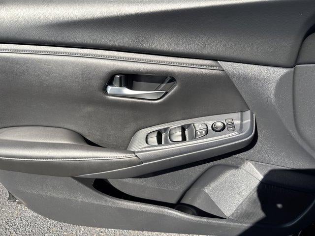 2025 Nissan Sentra SV CVT