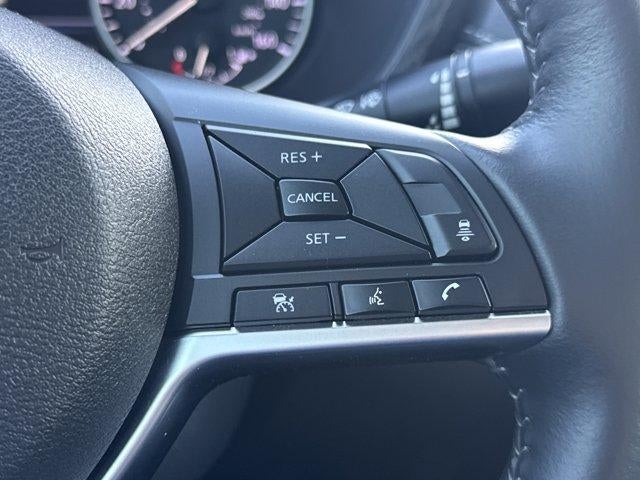 2025 Nissan Sentra SV CVT