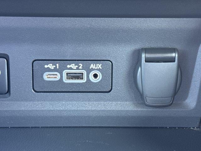 2025 Nissan Sentra SV CVT