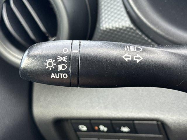 2021 Nissan Kicks S FWD