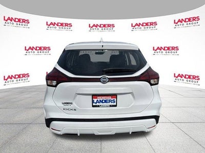 2021 Nissan Kicks S FWD