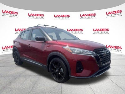 2021 Nissan Kicks SR FWD