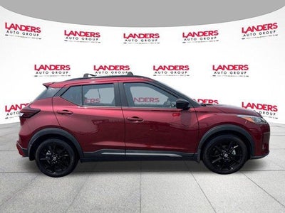 2021 Nissan Kicks SR FWD