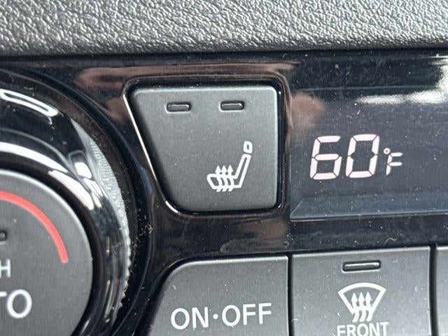 2021 Nissan Kicks SR FWD