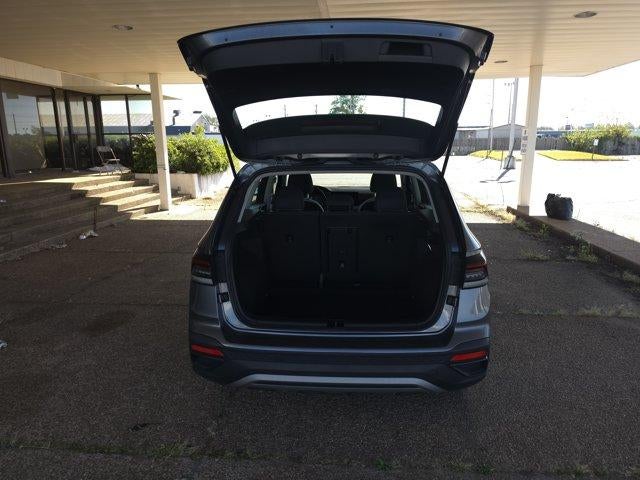 2025 Volkswagen Taos S FWD