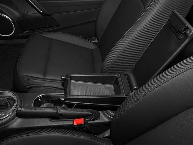 2013 Volkswagen Beetle Convertible 2dr DSG 2.0T PZEV