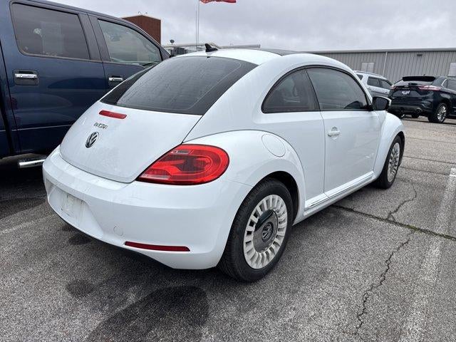 2015 Volkswagen Beetle 2dr Auto 1.8T Fleet Edition