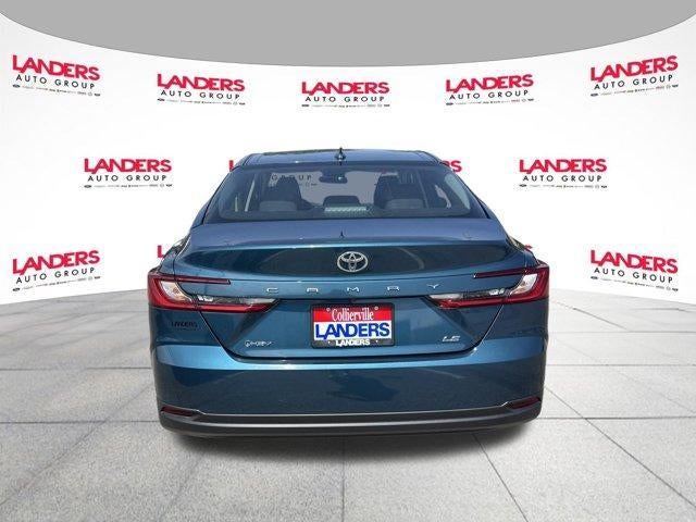 2025 Toyota Camry LE (SE)