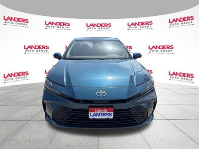 2025 Toyota Camry LE (SE)