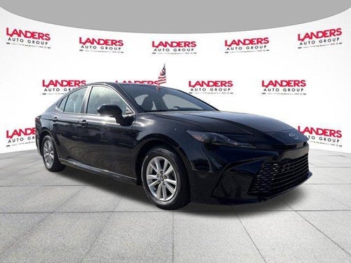 2025 Toyota Camry LE (SE)