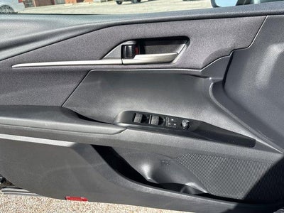 2025 Toyota Camry LE (SE)