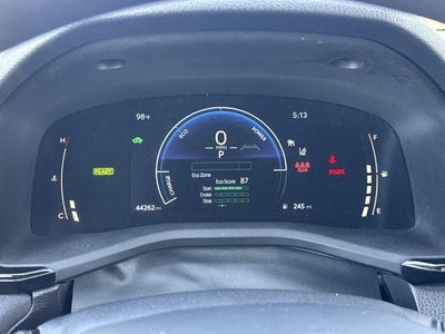 2025 Toyota Camry LE (SE)