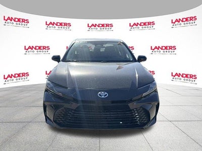 2025 Toyota Camry LE (SE)