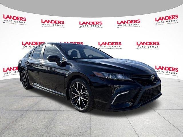 2023 Toyota Camry SE Auto (SE)