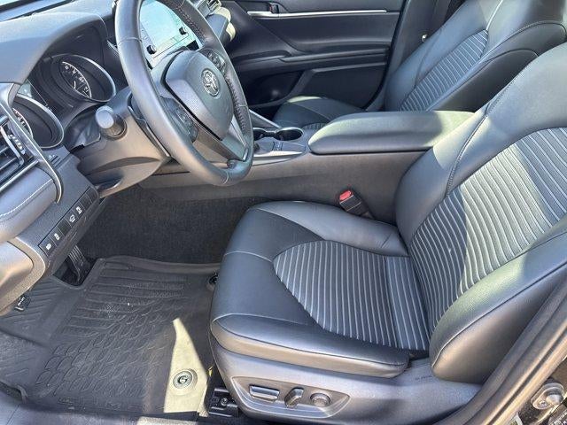 2023 Toyota Camry SE Auto (SE)