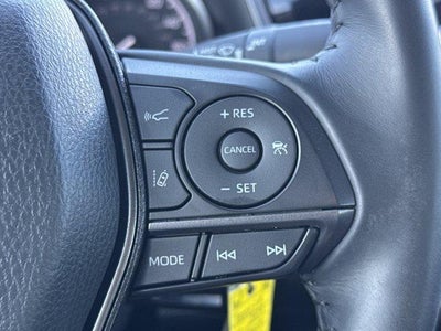 2023 Toyota Camry SE Auto (SE)