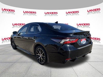 2023 Toyota Camry SE Auto (SE)