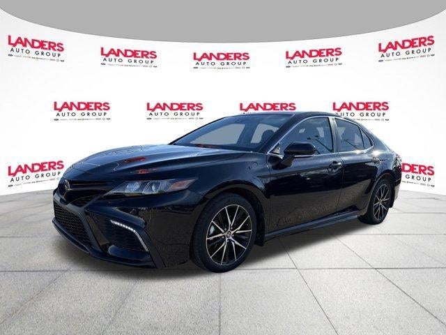 2023 Toyota Camry SE Auto (SE)