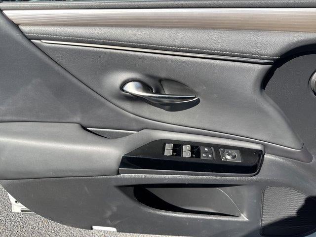2022 Lexus ES 300h F SPORT FWD