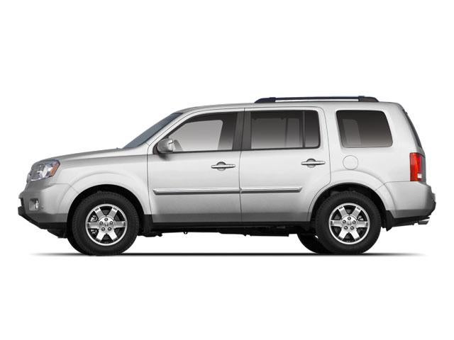 2011 Honda Pilot 2WD Touring with DVD Rear Entertainment System and Navigation
