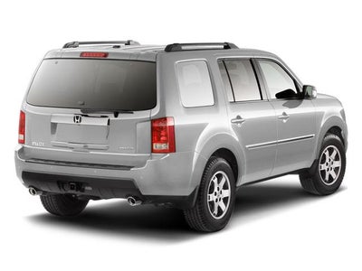 2011 Honda Pilot 2WD Touring with DVD Rear Entertainment System and Navigation