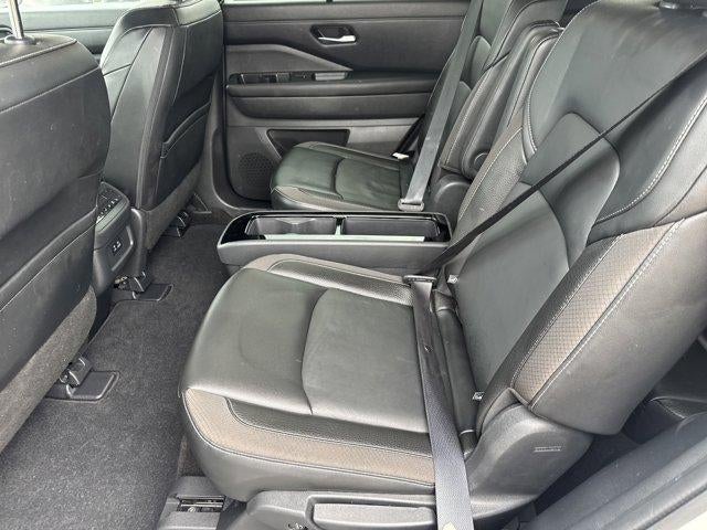 2023 Nissan Pathfinder SL 2WD