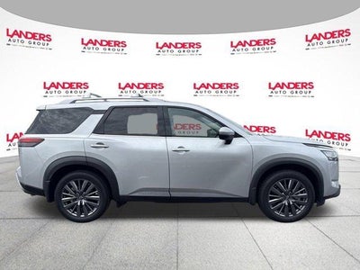 2023 Nissan Pathfinder SL 2WD
