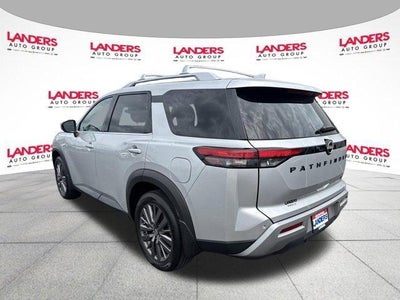 2023 Nissan Pathfinder SL 2WD