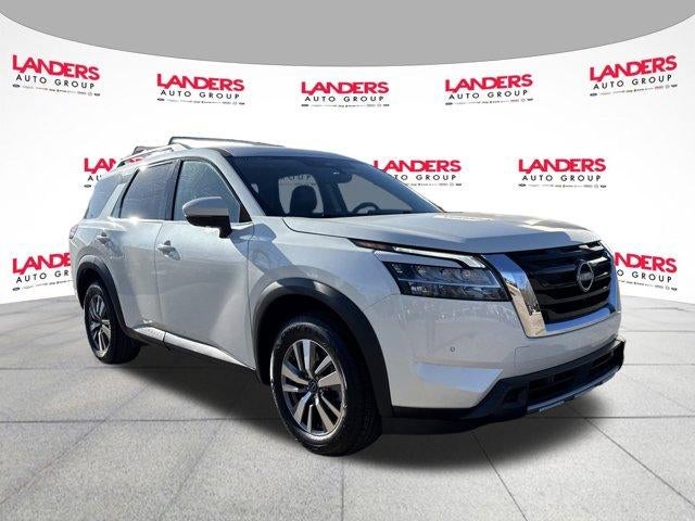 2023 Nissan Pathfinder SL 4WD
